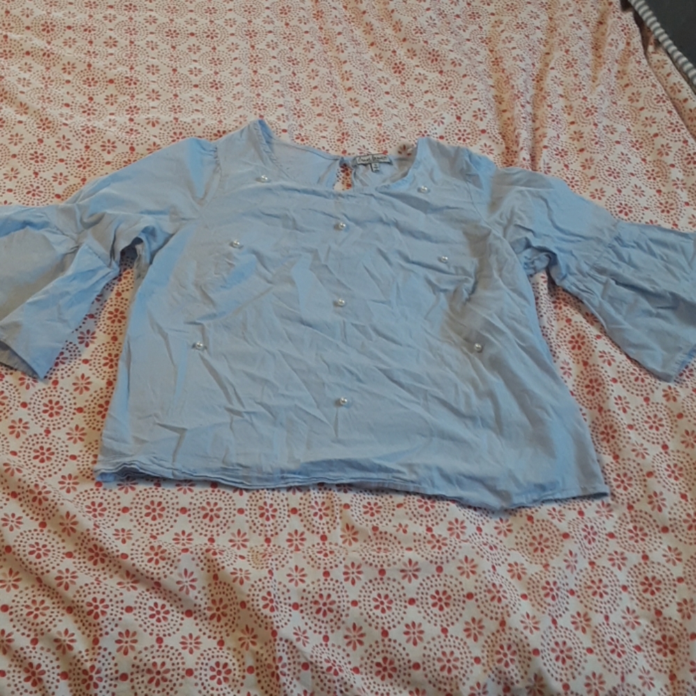 Pearl bell sleeve shirt